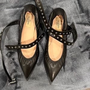 Valentino Pointy Toe 🩰 Flats